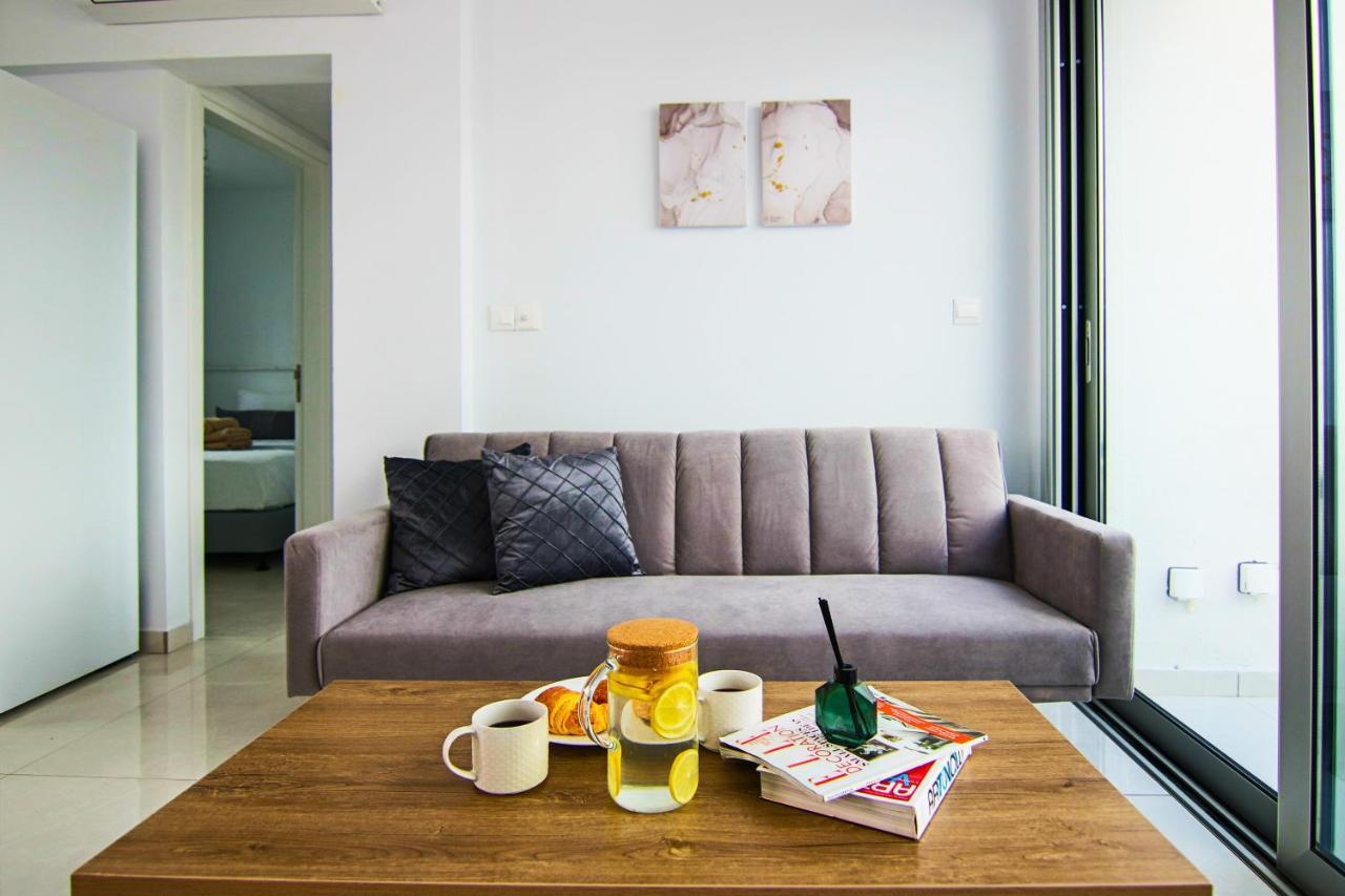 Phaedrus Living - Seaside Executive Flat Harbour 202 Apartment Paphos Bagian luar foto