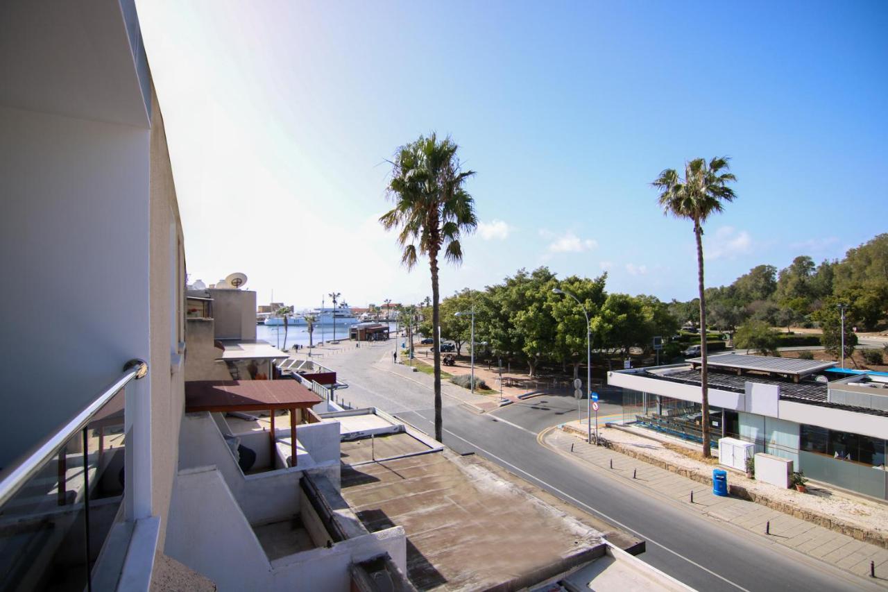 Phaedrus Living - Seaside Executive Flat Harbour 202 Apartment Paphos Bagian luar foto