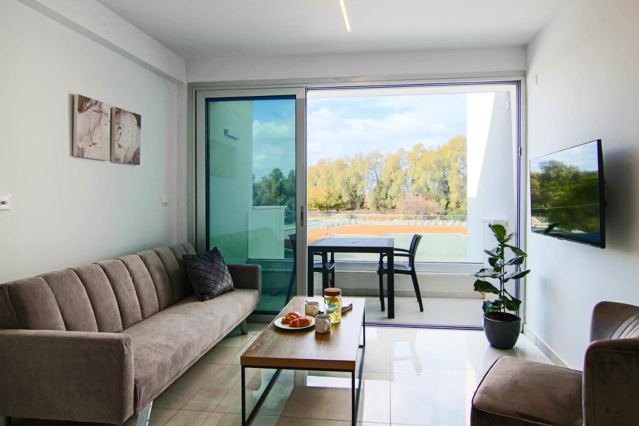 Phaedrus Living - Seaside Executive Flat Harbour 202 Apartment Paphos Bagian luar foto